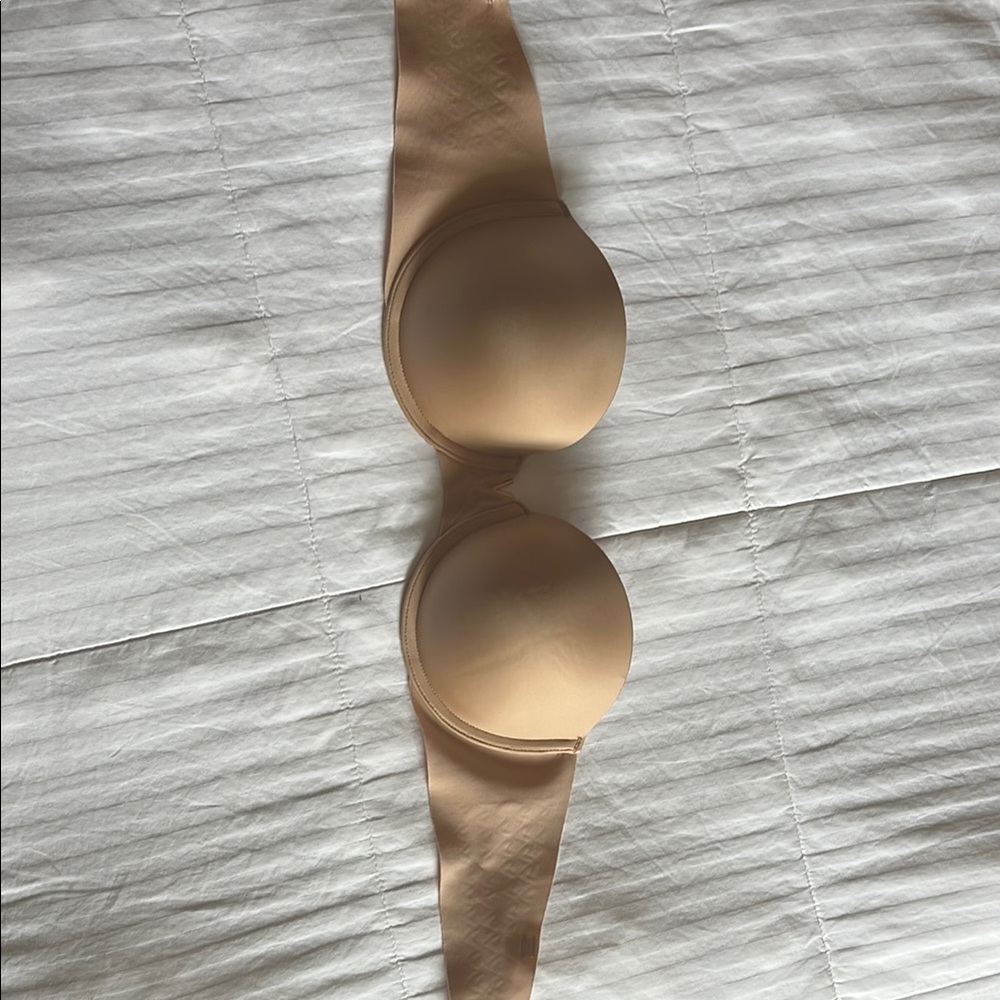 Victoria’s Secret Illusions Smooth Uplift strapless bra